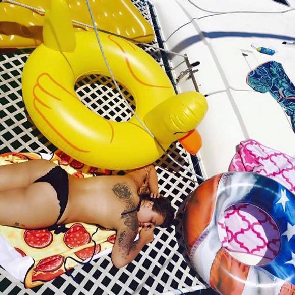 Meet your Posher, Jade - Picture 1 of 1